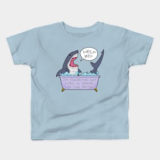 SHARK IN THE BATH Kids T-Shirt